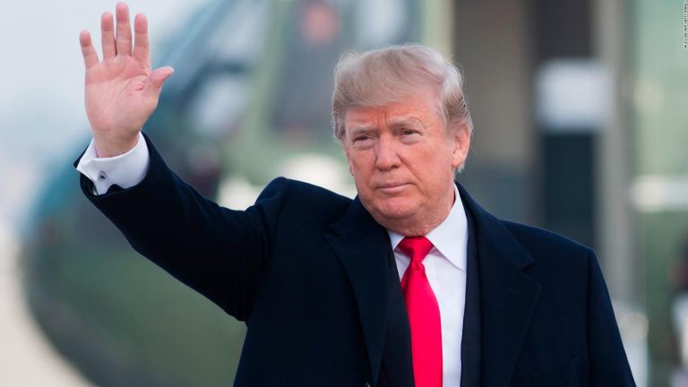 Trump dice que está abierto a un camino para la ciudadanía de jóvenes de DACA