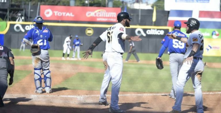 Licey vence 4-3 a las Aguilas y forza un septimo juego