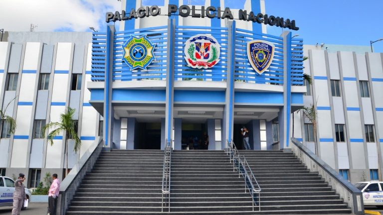 Policía  incauta mas de medio de millón de pesos falsificados apresa a tres hombres