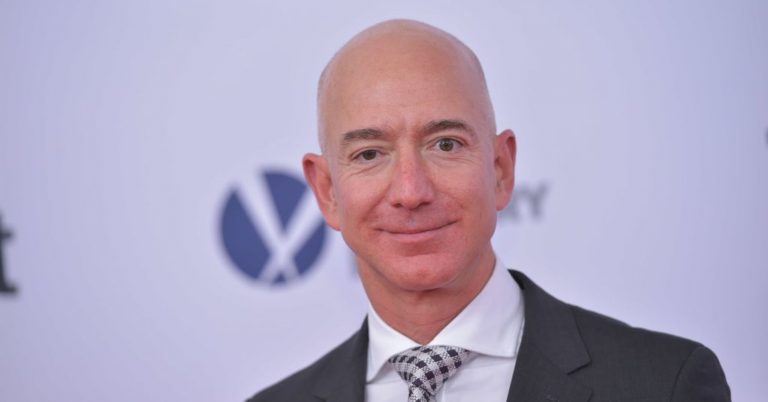 Arabia Saudí pirateó el teléfono del dueño de Amazon, dice su jefe de seguridad
