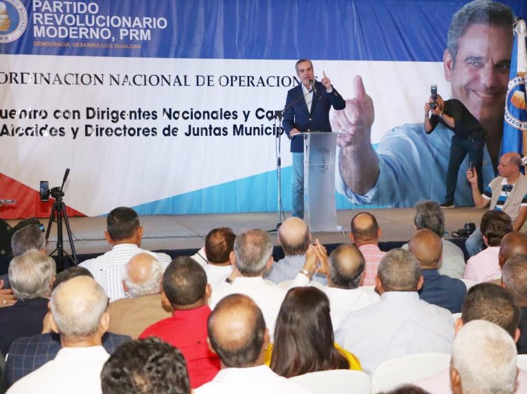 Abinader revela PRM ganaría hoy en 65% de municipios