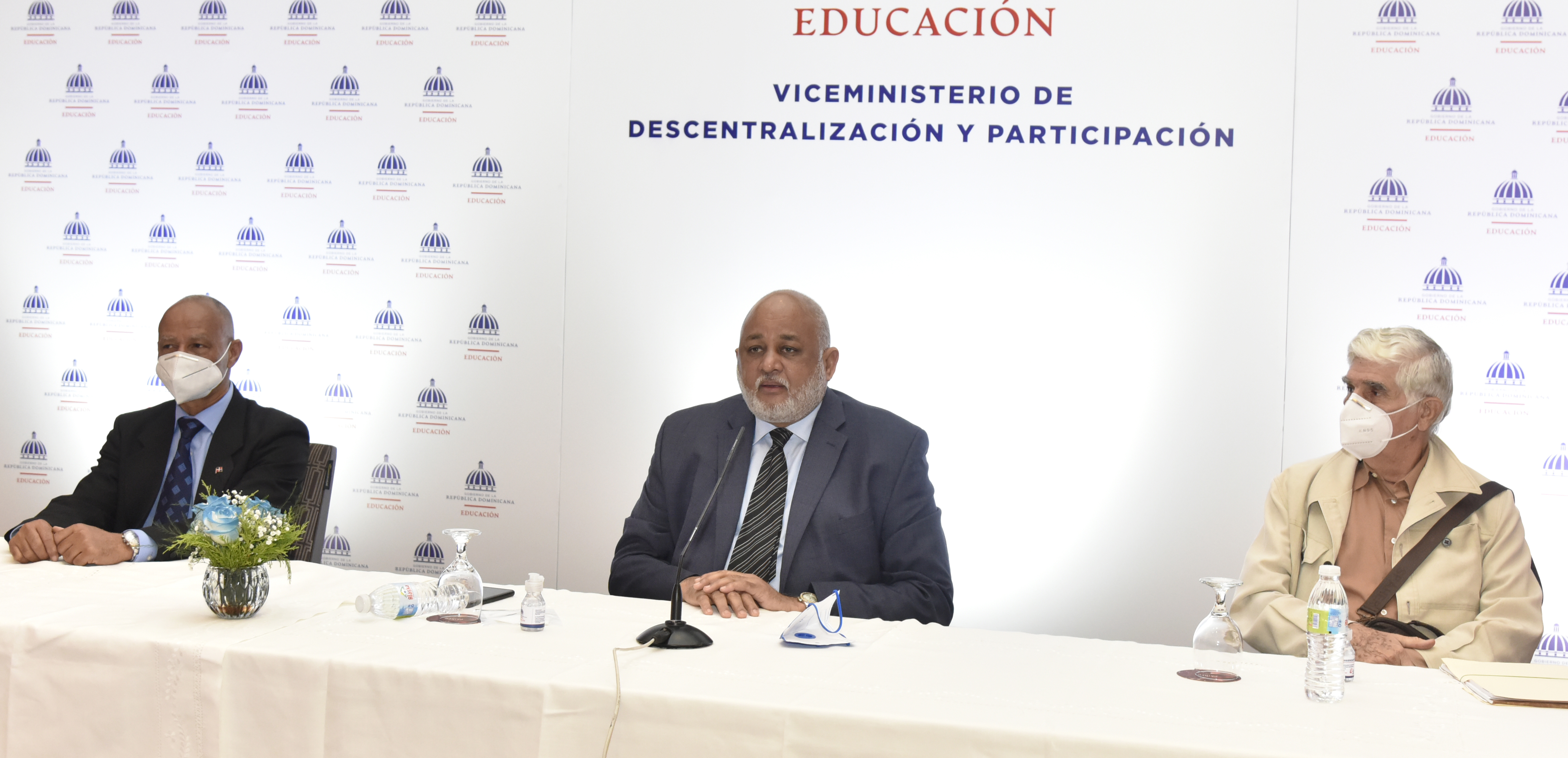 MINISTRO EDUCACIONO TALLER
