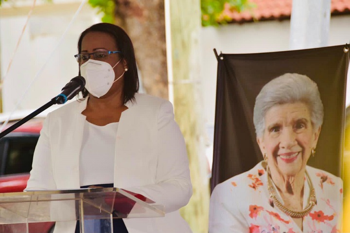 homenaje Ivelisse