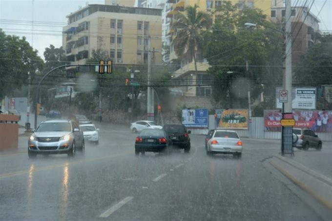 Vaguada y onda tropical provocarán lluvias entre débiles a moderadas