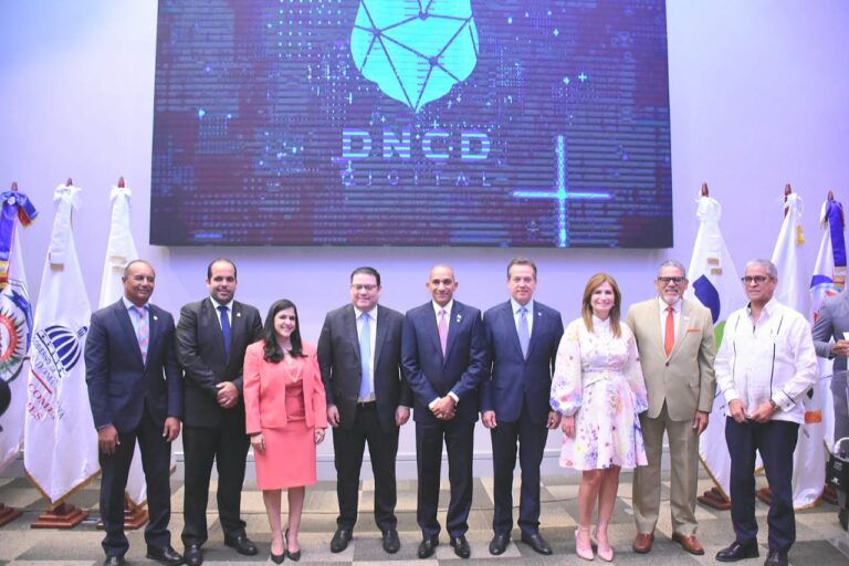 DNCD se moderniza: presenta aplicaciones para servicios digitales en línea