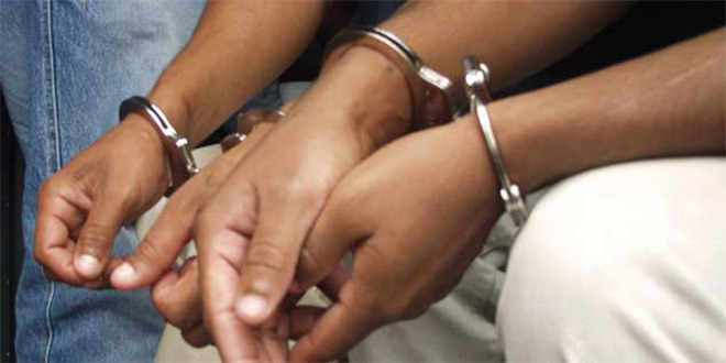 apresados Hijo habría pagado 400 mil pesos para ordenar matar a sus padres una cabaña