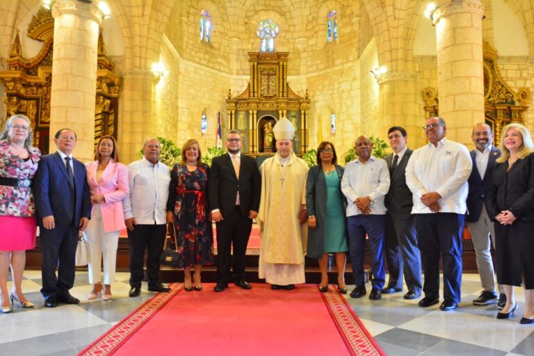 Celebran misa por el 50 aniversario del FEDA