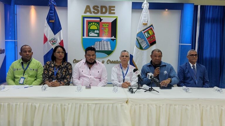 Alcalde Manuel Jiménez anuncia nuevo lotes de obras
