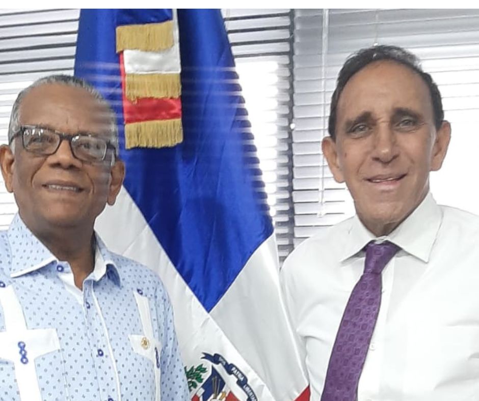 Cruz Jiminian Cruz Jiminian visitó al Director de Migración Venancio Alcántara