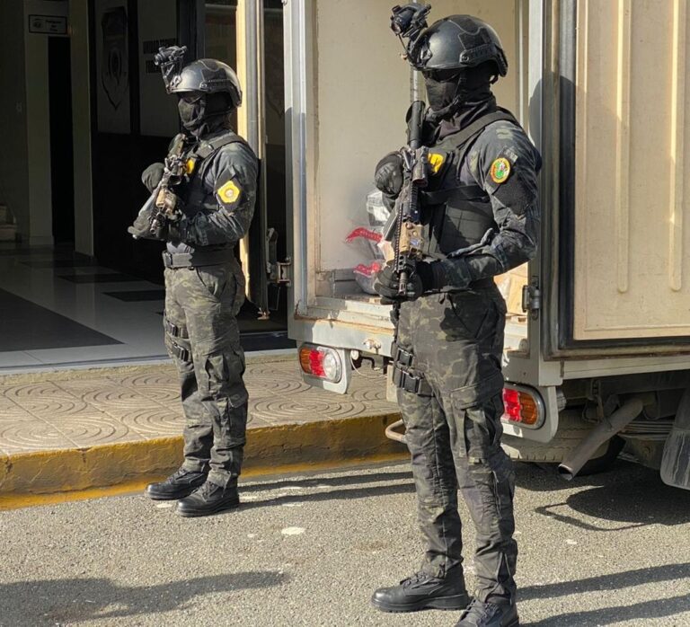 Investigan hallazgo de 95 paquetes de cocaína en Barahona