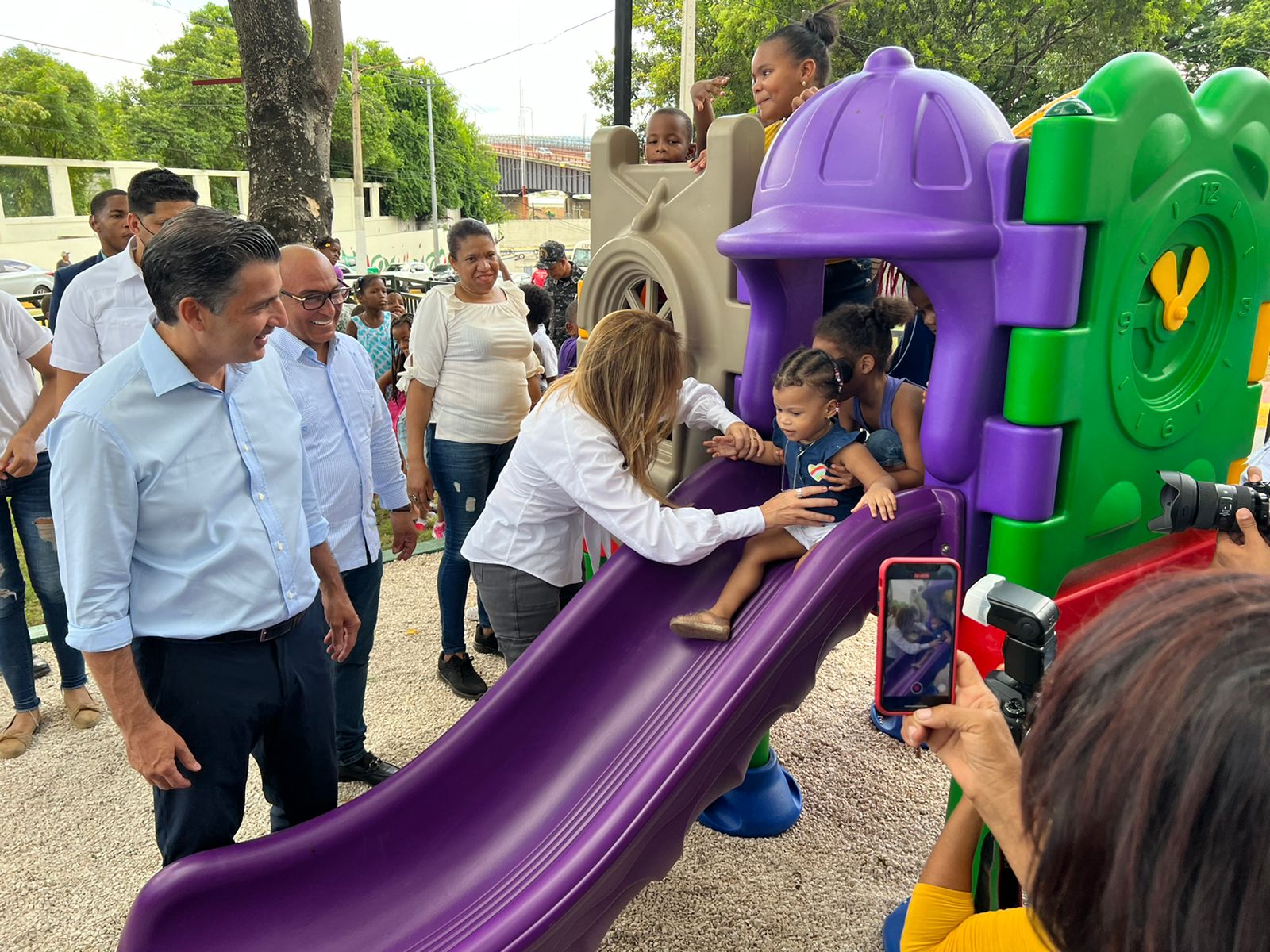 WhatsApp-Image-2022-08-18-at-12.21.05-PM-1 Popular y ADN inauguran parque en Villa Francisca