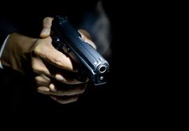 Agente de la policía mató a balazos a expareja Agente de la policía mató a balazos a expareja