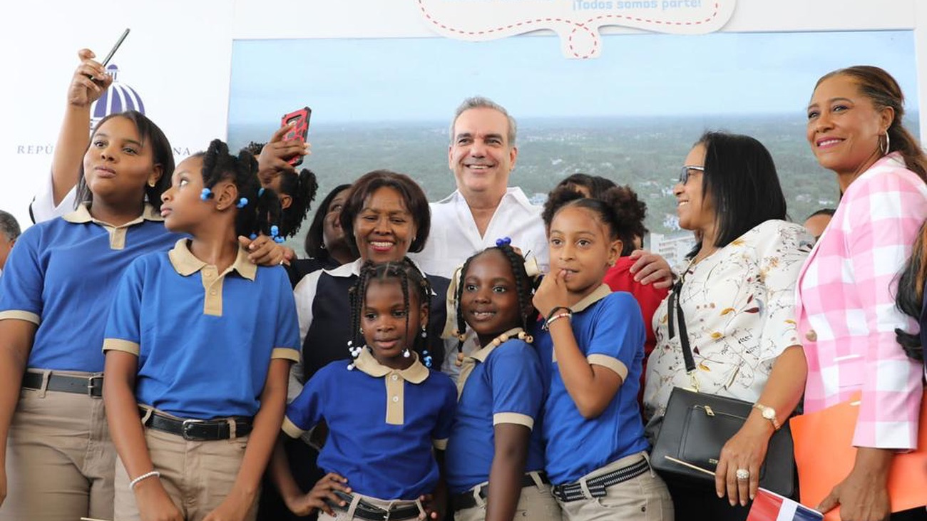6FA3DF9D-927C-4183-8471-49B7633E6720 Presidente Abinader deja iniciado año escolar