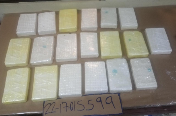 Paquetes confiscados en Azua positivo a cocaína