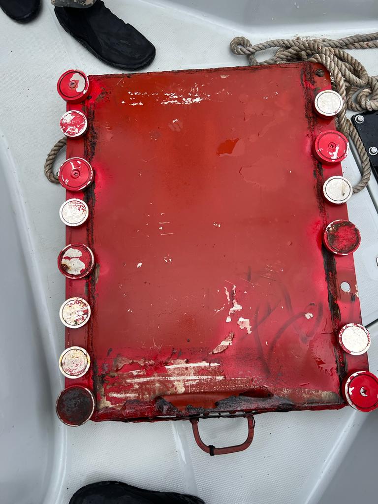 DNCD ocupa 13 paquetes presumiblemente cocaína