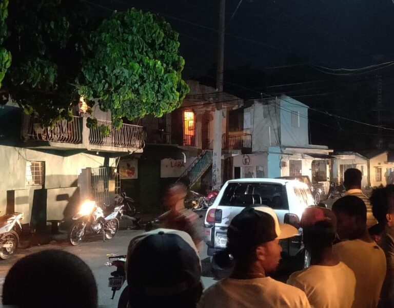 Ebanista mata dos hombres y hiere cinco personas en La Romana