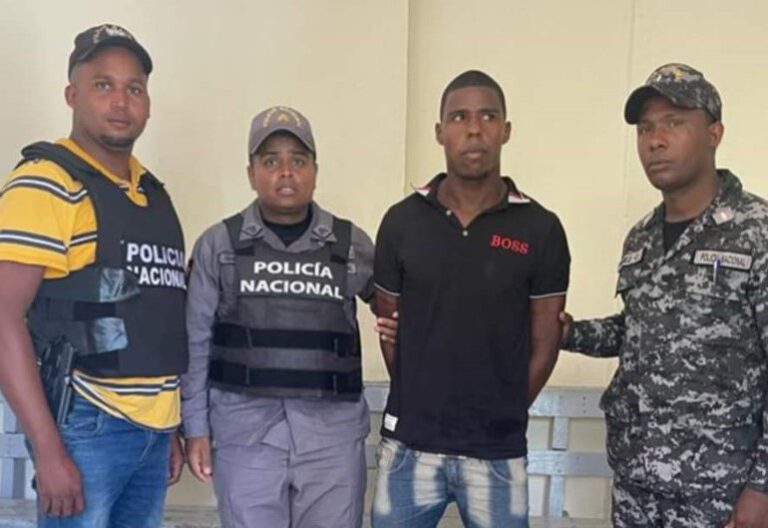 Policía captura en Barahona, hombre por muerte a puñaladas