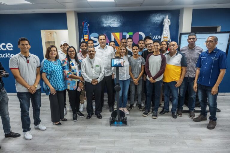 Fundación Altice, ADN y Cincinnatus Institute capacitan jóvenes