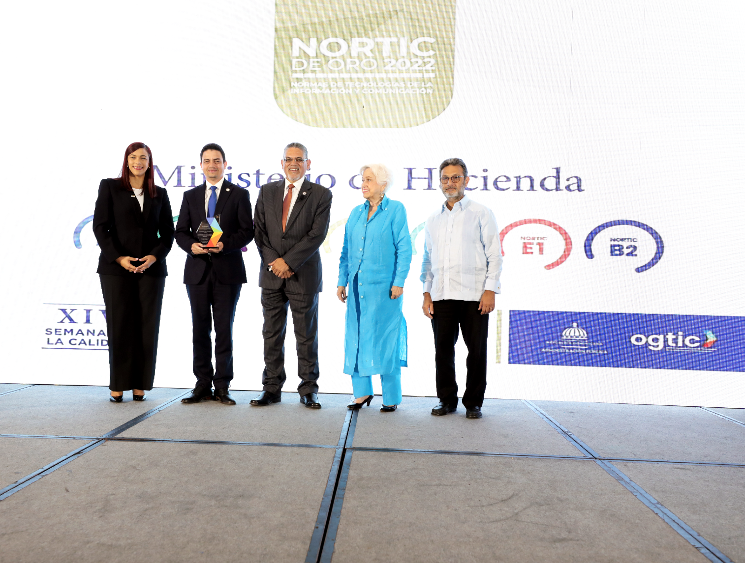 Captura-de-Pantalla-2022-11-09-a-las-4.11.37-p.-m. Reconocen al Ministerio de Hacienda por certificaciones Nortic