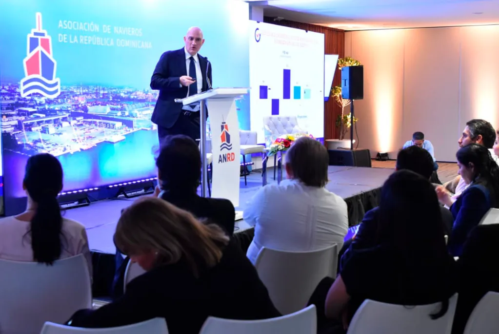 Conferencia-magistral-Ministro Ministro Economía presenta balance macroeconómicas 2022-2023