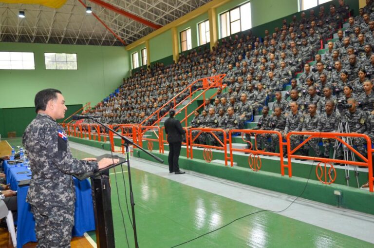 Director de la PN integra 400 nuevos agentes a labores preventivas