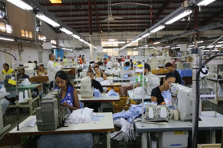 Presidencia afirma gobierno ha recuperado el sector zona franca