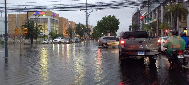 Aguaceros locales con tronadas aisladas para la tarde