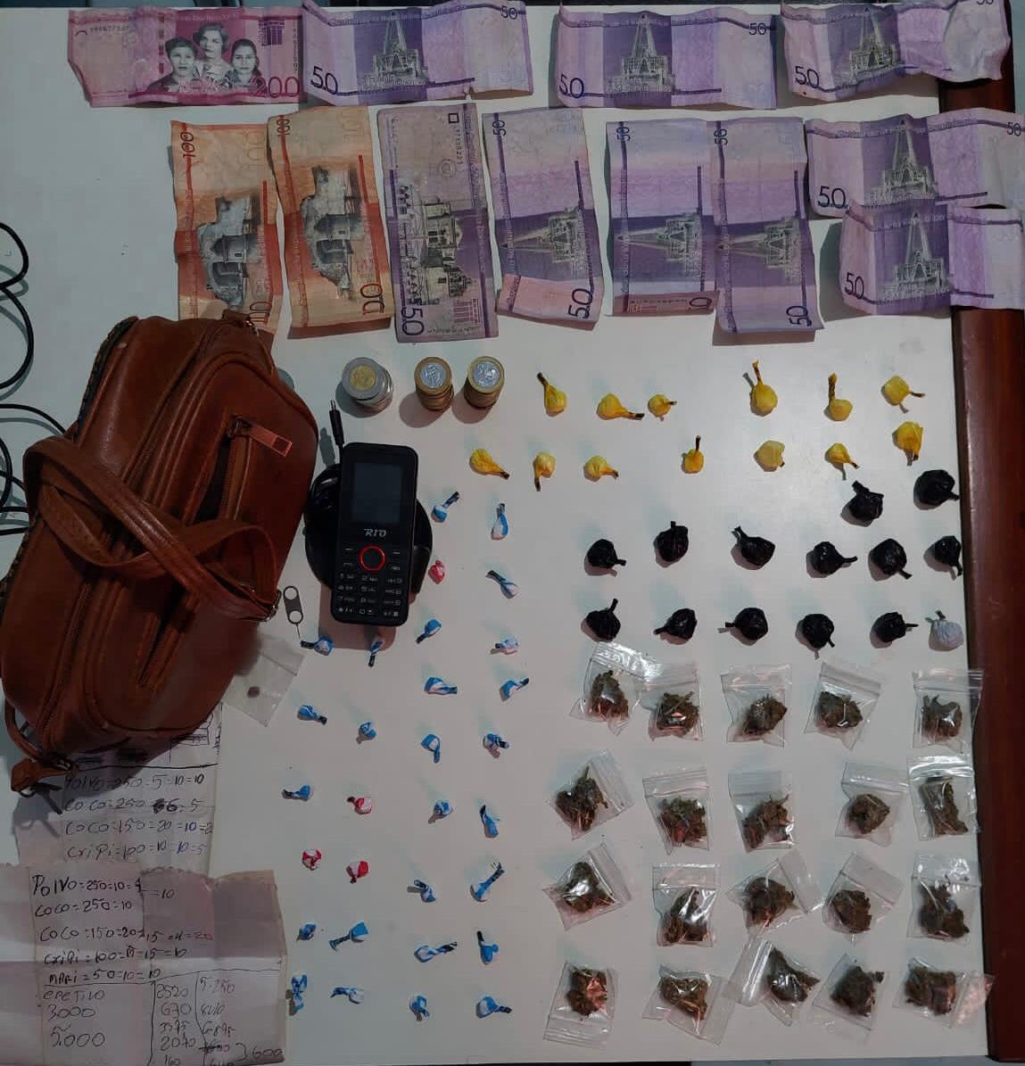 F55751F6-7539-4E43-B138-3431D672A553 Policía apresa hombre con 77 porciones de presunta marihuana, cocaína y crack