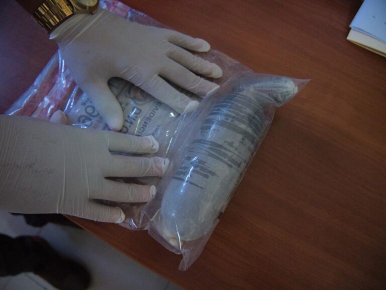 Detienen mujer con drogas en vías transvaginal, transrectal y digestivas