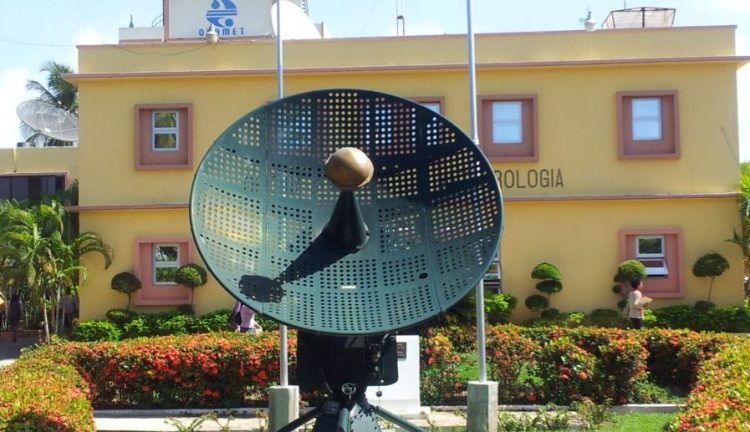 Escasas lluvias, vaguada alejándose del país