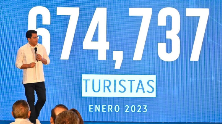 Turismo crece un 27 % en enero, el mejor de la historia