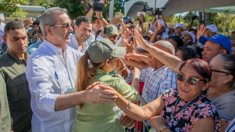 Abinader inaugurará siete obras este sábado y domingo en provincias SD y Barahona