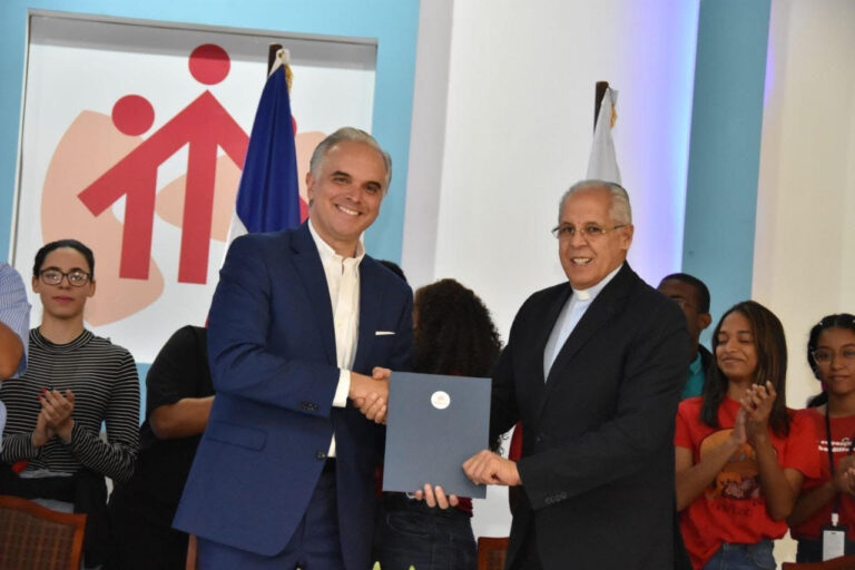 Ministerio de Trabajo y la Inspectoría Salesiana de las Antillas firman Carta de intención
