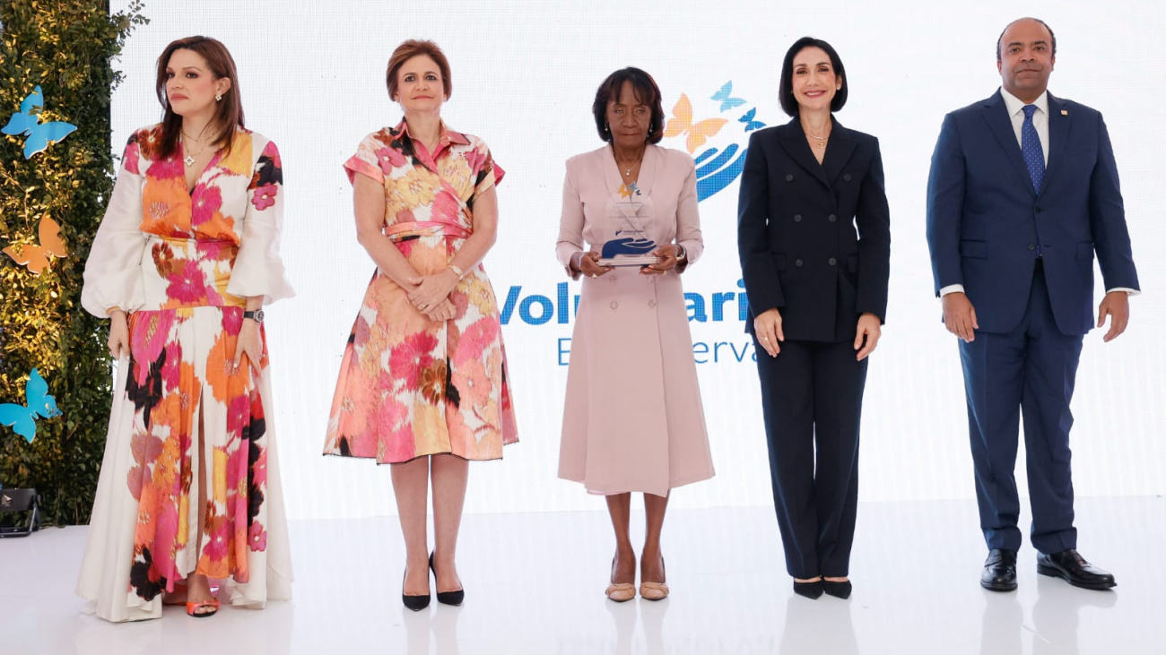 01_0 Voluntariado Banreservas reconoce a mujeres extraordinarias