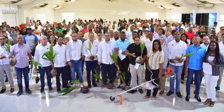 FEDA lanza proyecto agropecuario "emprende RD"