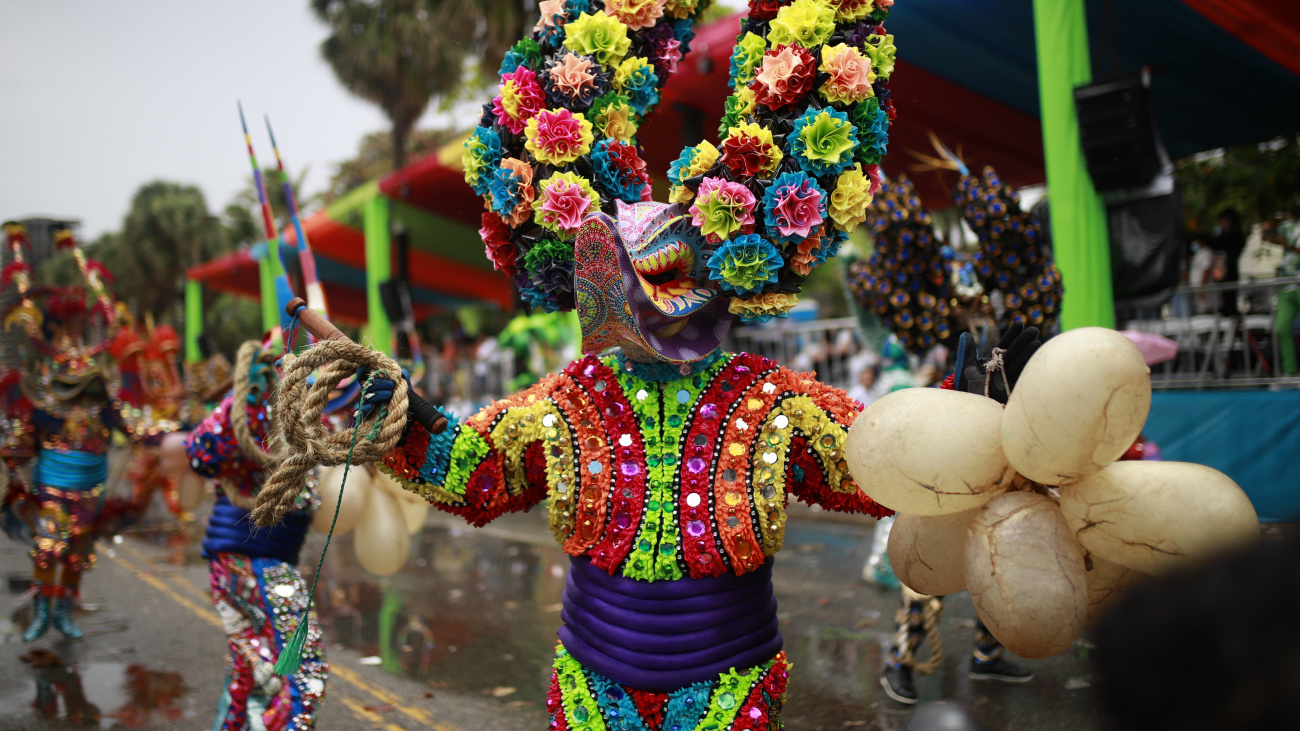 El tramo que permanecerá cerrado es el comprendido entre el puente flotante y la avenida Abraham Lincoln, desde las 800 de la noche del sábado 4 hasta las 6 de la mañana del lunes 6 Cultura informa cierre del malecón por Desfile Carnaval 2023