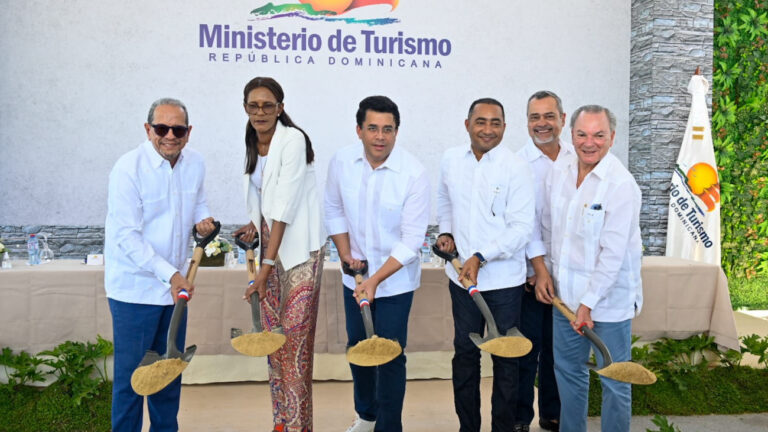 MITUR inicia reconstrucción vía Domingo Maíz en Punta Cana