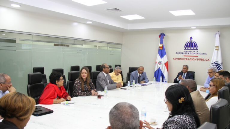 MAP, MISPAS y CMD trabajan en actualización de reglamento sobre residencias médicas