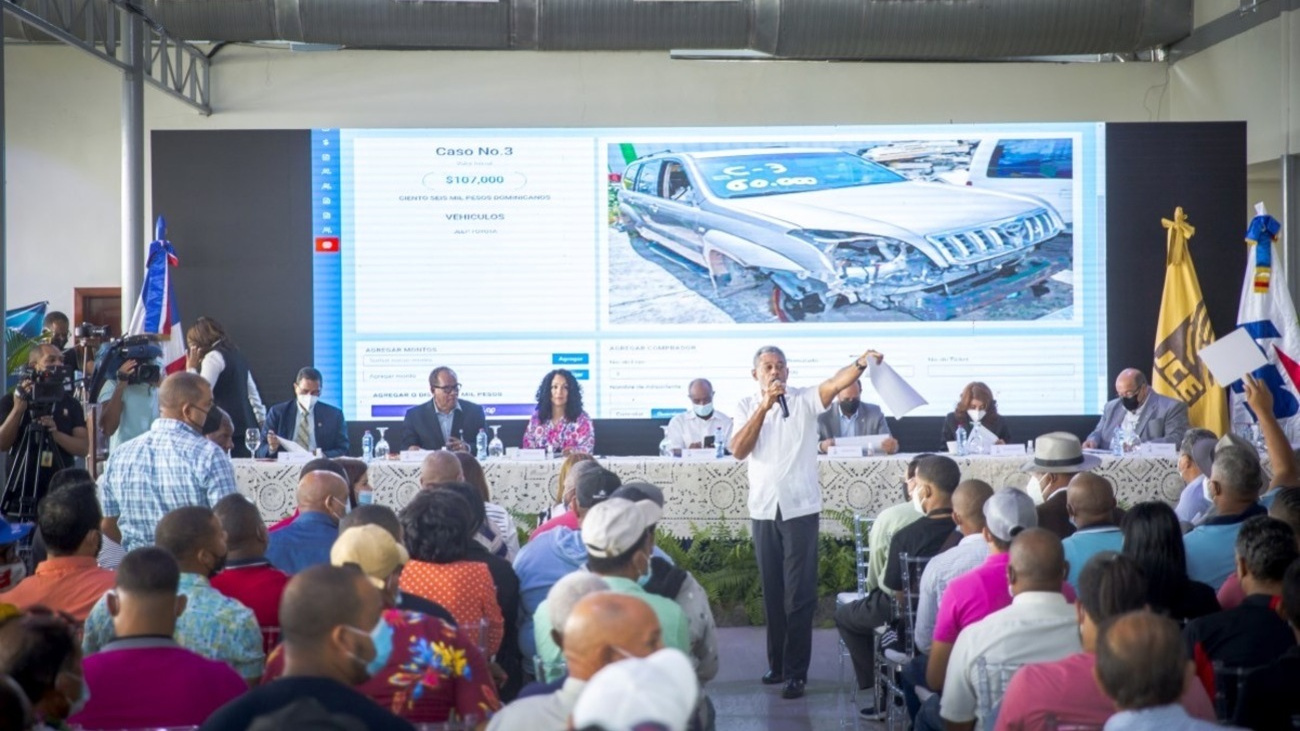 IMG_8229 Bienes Nacionales y JCE realizarán subasta pública este sábado