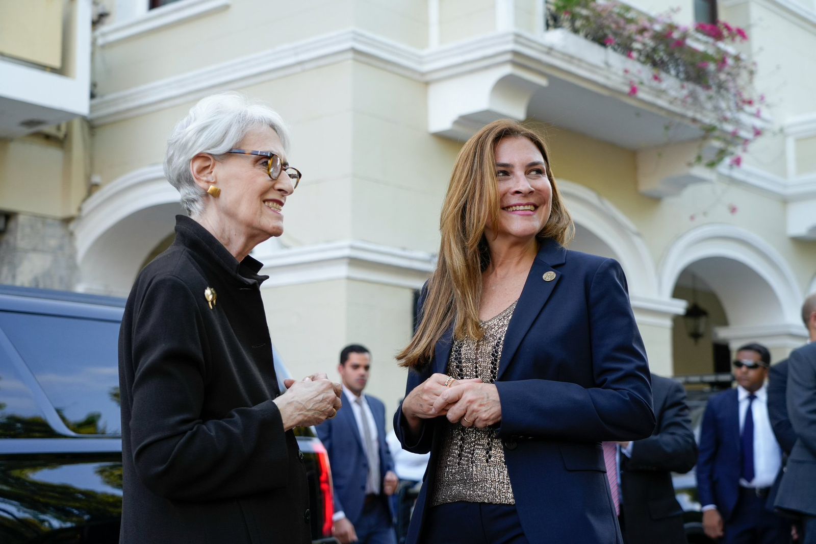 Alcaldesa Carolina Mejía recibe visita de la subsecretaria de Estado de EE. UU. Wendy Sherman Alcaldesa Carolina Mejía recibe visita de la subsecretaria de Estado de EE. UU. Wendy Sherman