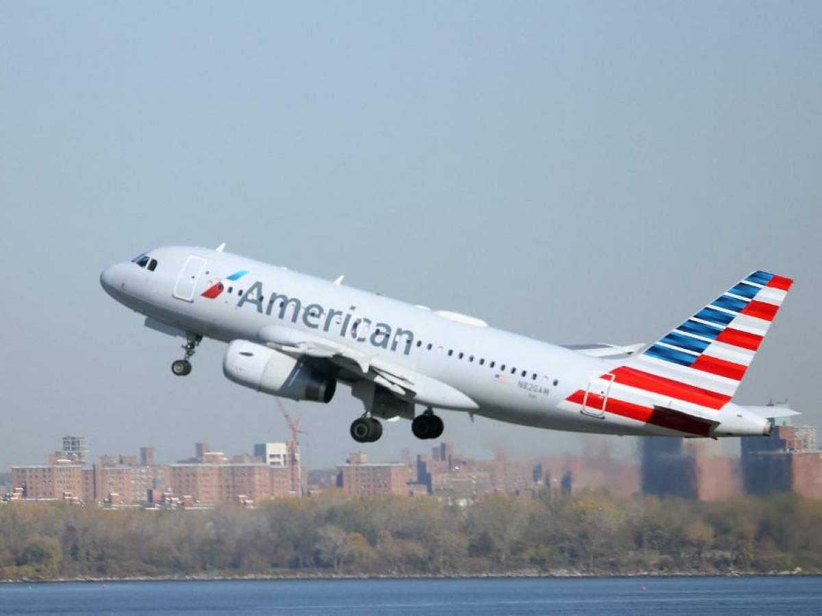 american-airlines-avion_4349566_20230427091136 American Airlines vuelve a números verdes