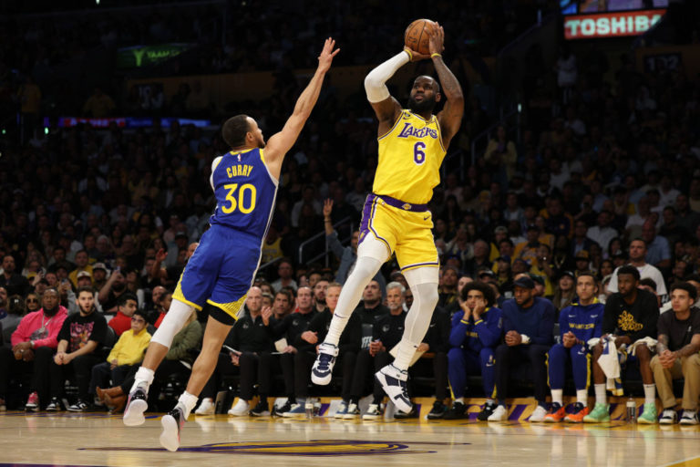 La serie entre Warriors y Lakers batió récords de audiencia en NBA