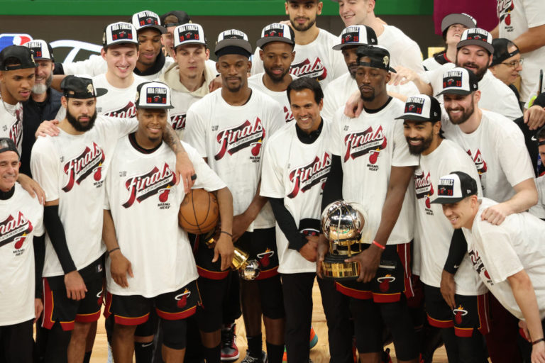 Miami arrasa Boston y se mete en las Finales de la NBA