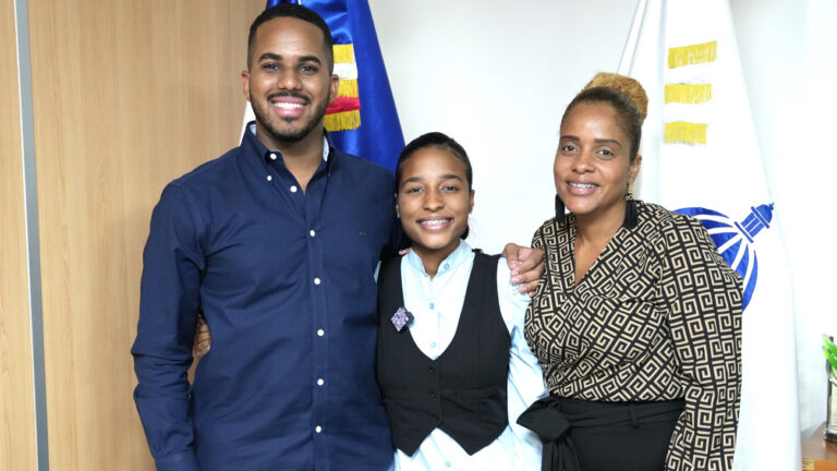 Ministerio de la Juventud apoyará estudiante ganadora de beca internacional