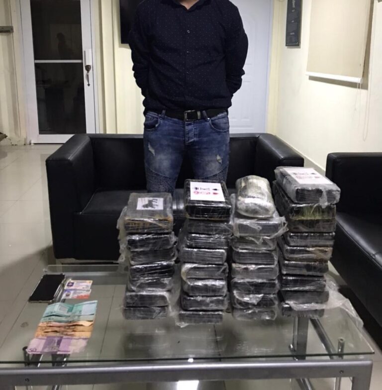Ocupan en Barahona 32 paquetes presumiblemente de cocaína