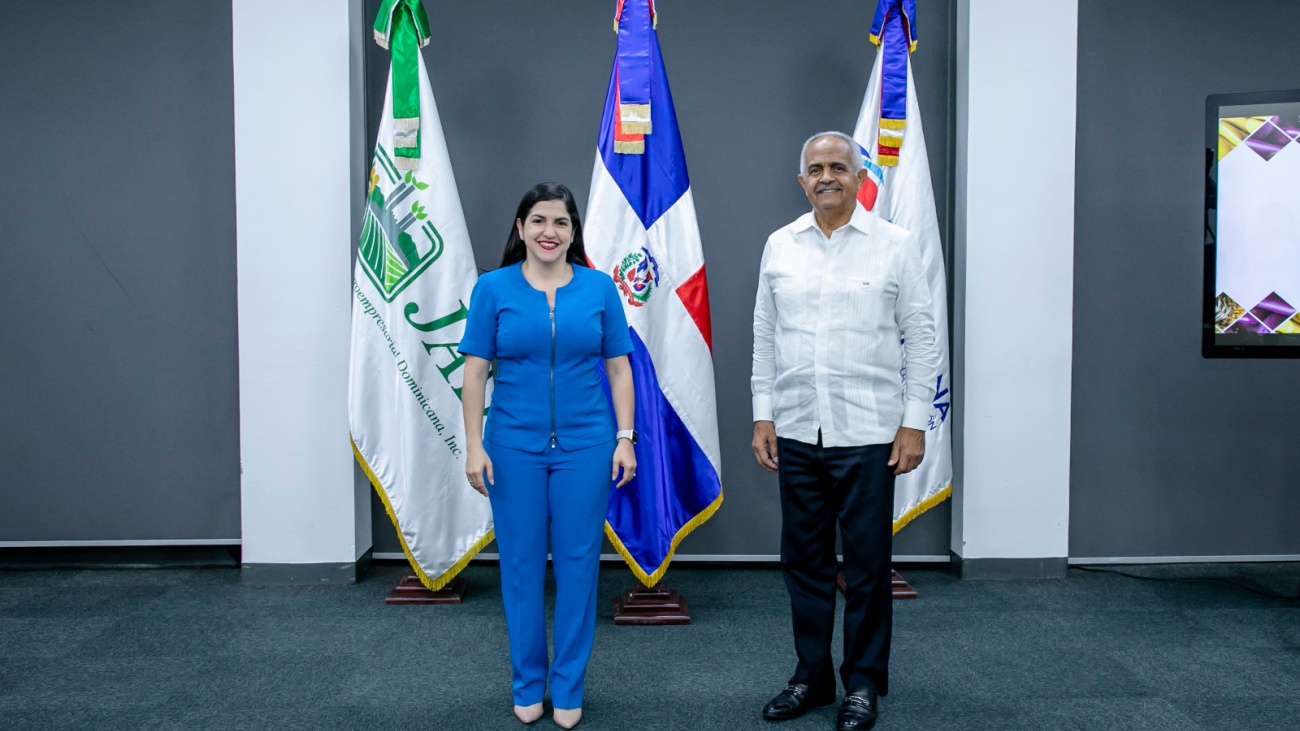 Biviana Riveiro Disla, directora ejecutiva de Prodominicana y Osmar Benítez, Presidente de la JAD.jpeg 1 Agroalimentaria 2023 alcanza intenciones de negocios por USD 410 millones