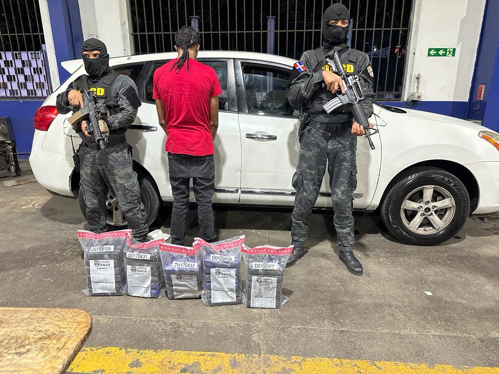 IMG-20230626-WA0201 Ocupan en Puerto Don Diego 30 paquetes presumiblemente cocaína