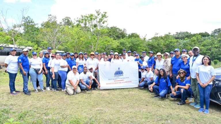 Ministerio de la Mujer se suma al Plan Nacional de Reforestación