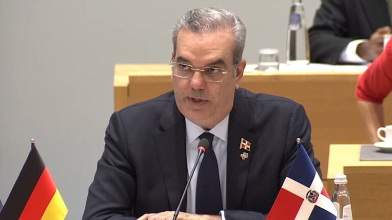 Abinader reclama UE-CELAC aborden juntos desafíos de la pobreza