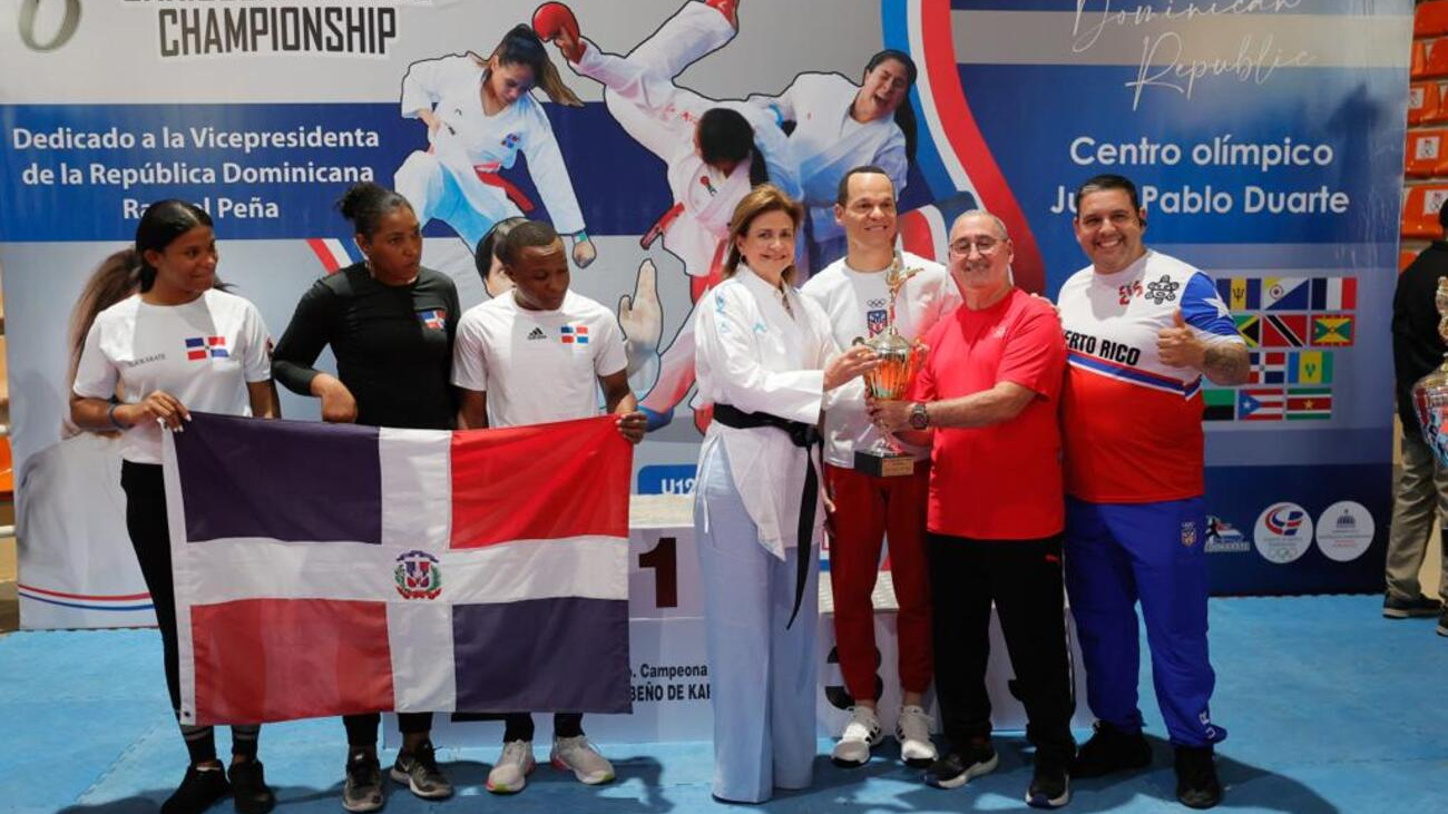 WhatsApp Image 2023-07-31 at 3.45.38 PM (2) RD gana Copa de campeón del Sexto Torneo Caribeño de Karate